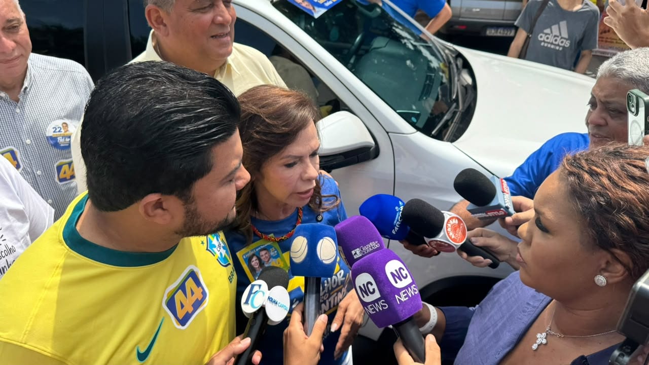 Dorinha, acompanhada de Prefeito e Gomes, incentiva voto feminino e pede comparecimento às urnas.