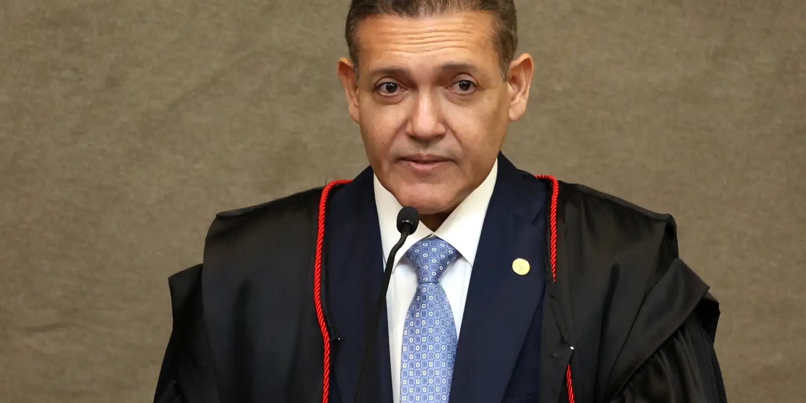 Decisão do TSE Suspende Jornal do Sindipetro Unificado em Favor de Flávio Bolsonaro