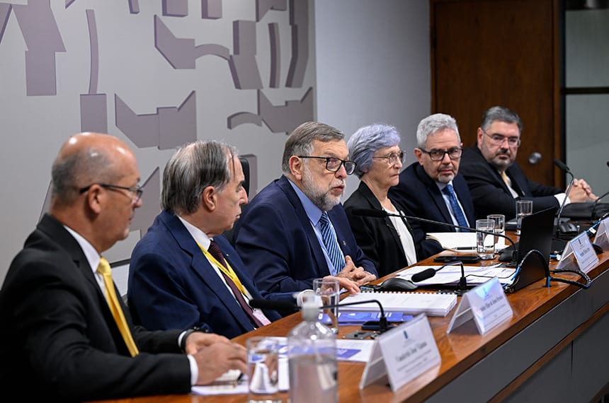 Debatedores defendem imunidade tributária para hospitais e instituições filantrópicas