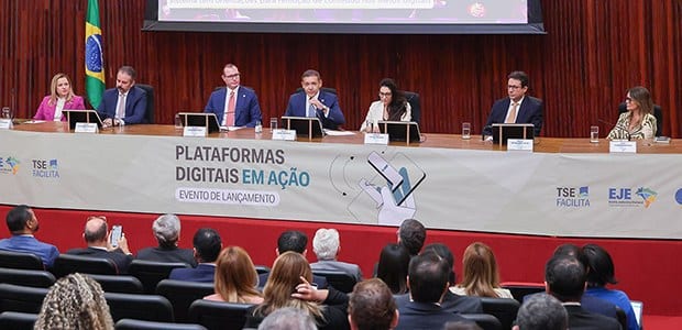 TSE lança “Plataformas Digitais em Ação” para combater conteúdos falsos