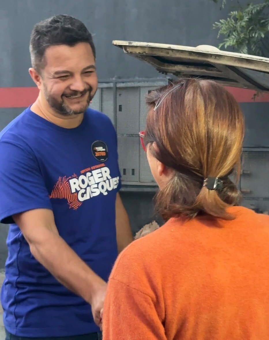 Roger Gasques faz caminhada no Maré Mansa e apresenta propostas para o Oeste Paulista