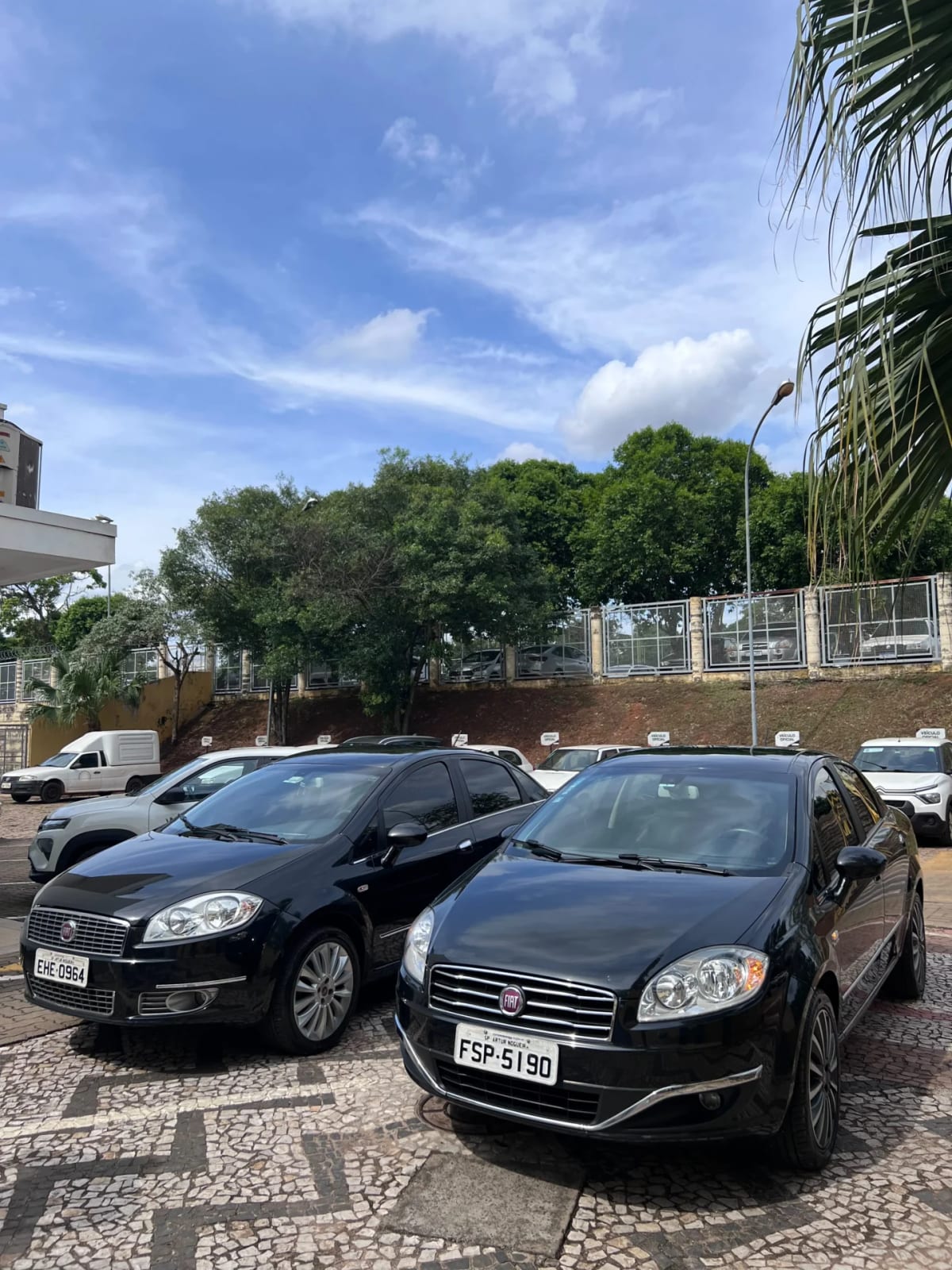 Câmara de Artur Nogueira entrega dois veículos à Prefeitura