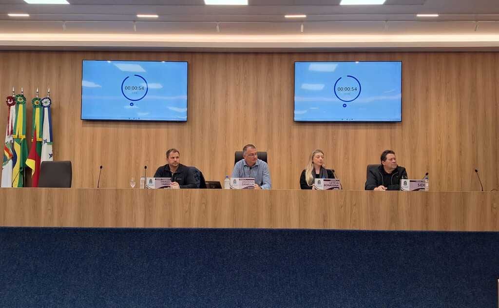 Câmara Bento aprova dois projetos e Moção de Aplauso