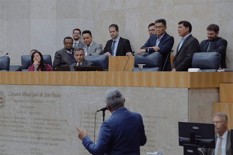 Solidariedade ao piloto Lito Sousa e zeladoria de praças públicas são temas da Sessão Plenária desta 4ª