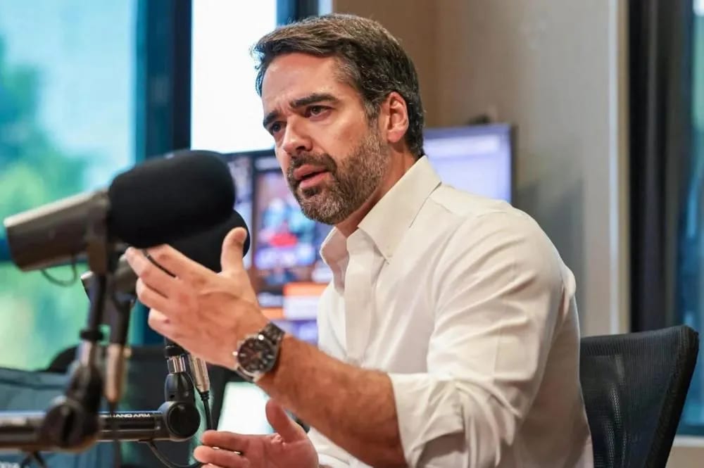 Leite anuncia antecipação do 13º para servidores do RS