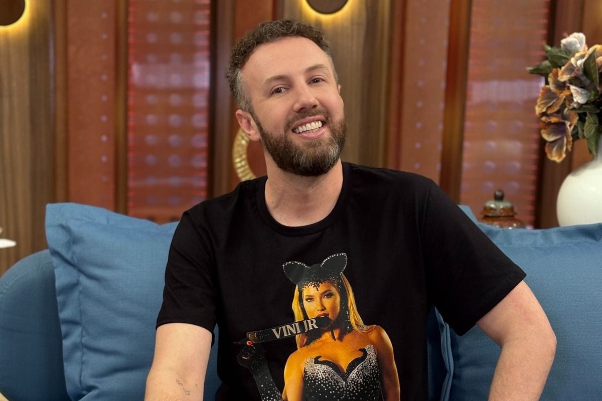 Apresentador da Band, Thiago Pasqualotto oferece dinheiro para Rico Melquiades cumprir promessa e deixar o Brasil após v