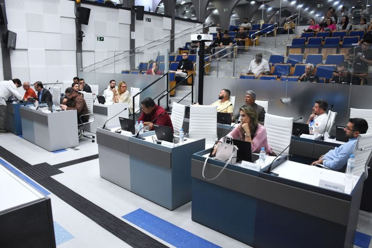 Câmara de Jundiaí vota nesta terça (25) veto, cinco projetos e seis denominações