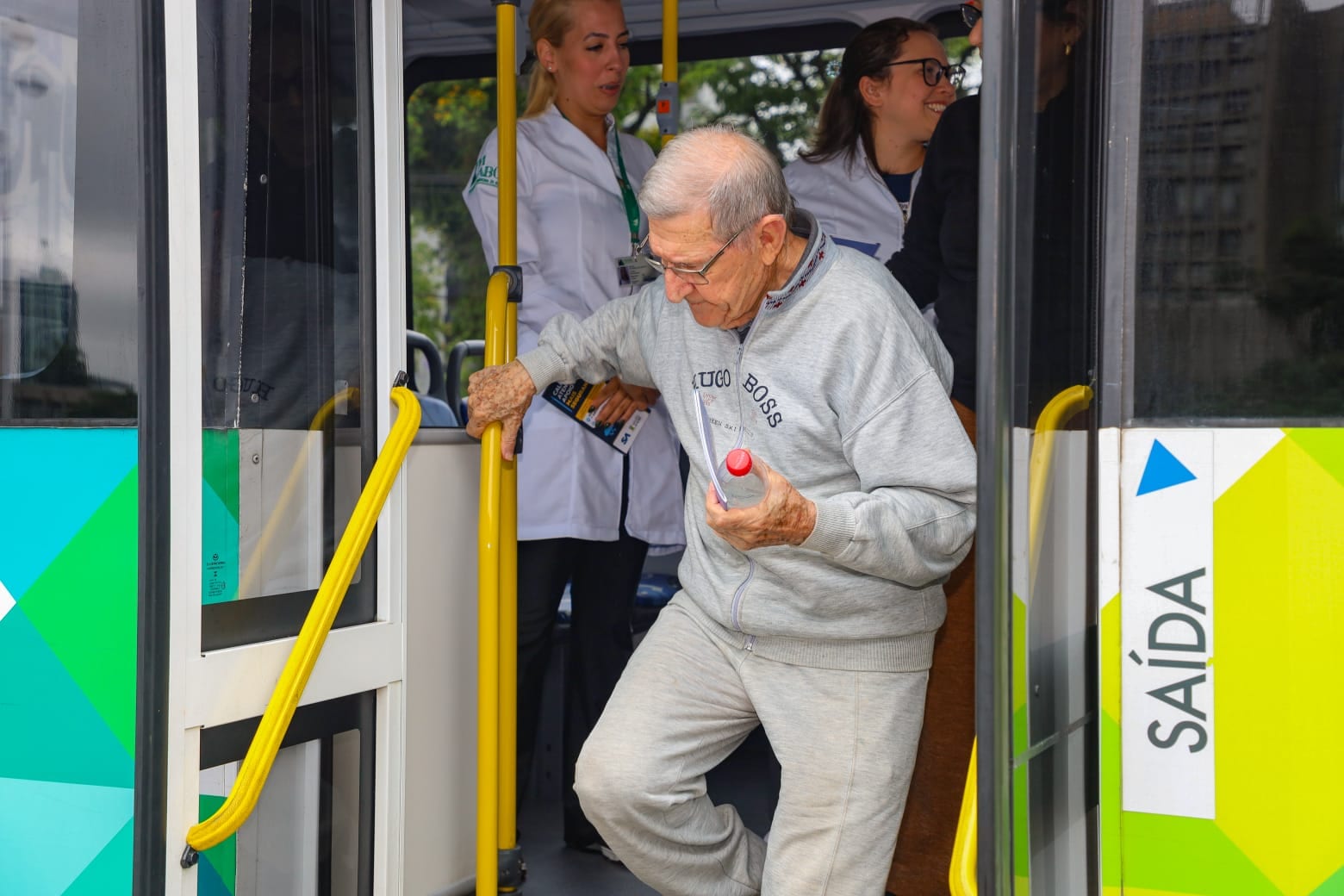Santo André treina 80 idosos para usar transporte público com segurança