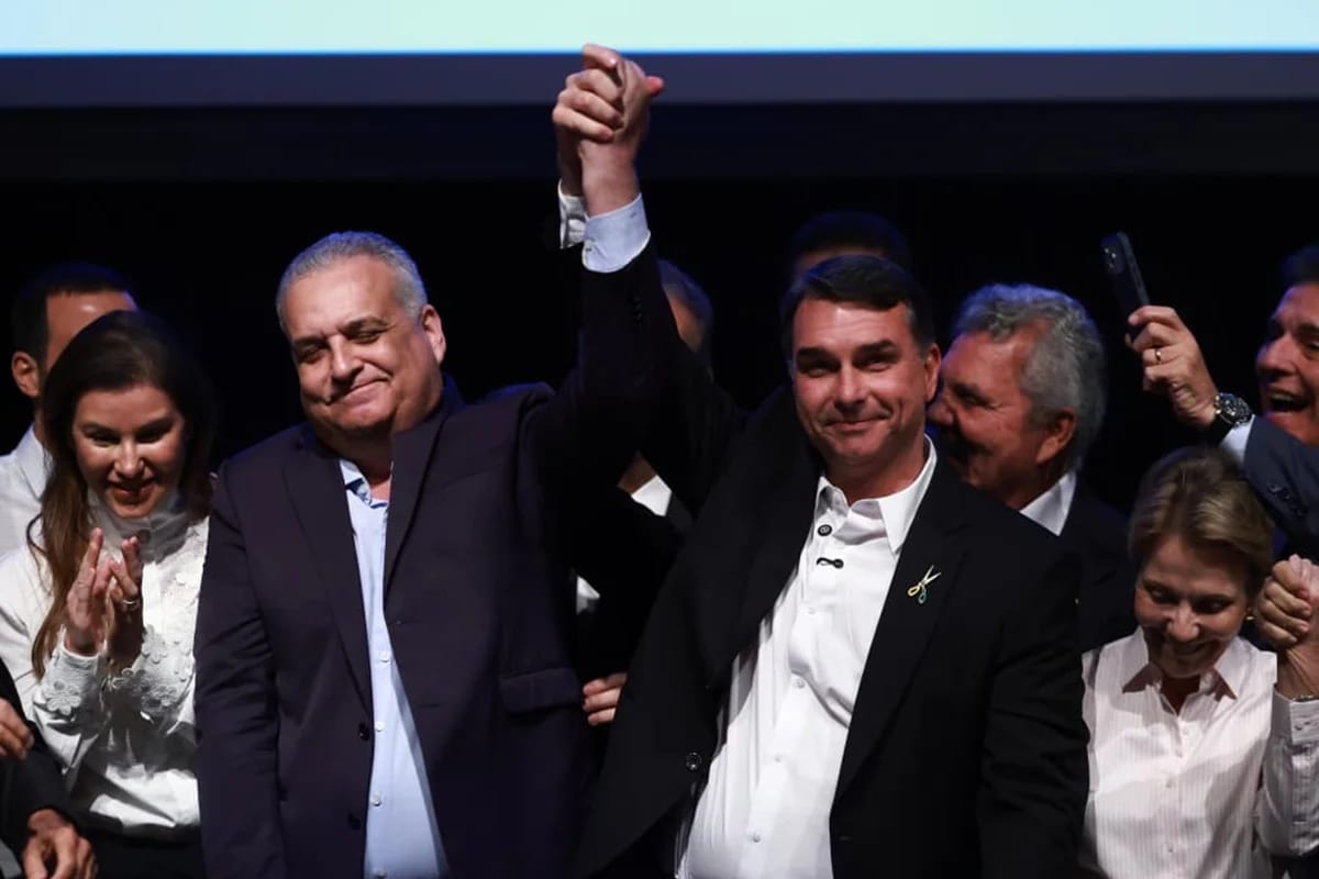 Flávio propõe reaproximação com os EUA e diplomacia para derrubar sanções