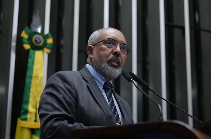 Fim da 6x1 também beneficia quem está na informalidade, argumenta Paim