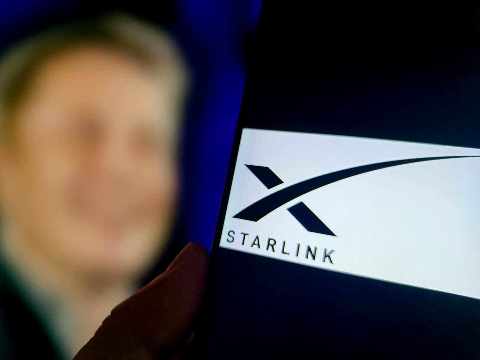 Kiev relata que SpaceX impôs restrições às operações do Starlink das Forças Armadas da Ucrânia