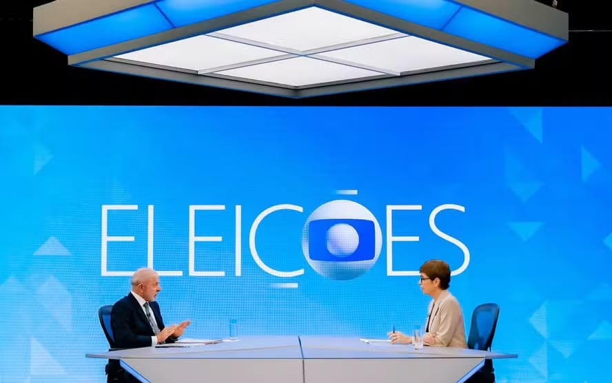 Abrindo série de entrevistas do segundo turno na TV, Lula diz que aumento da dívida pública preocupa e que solução para