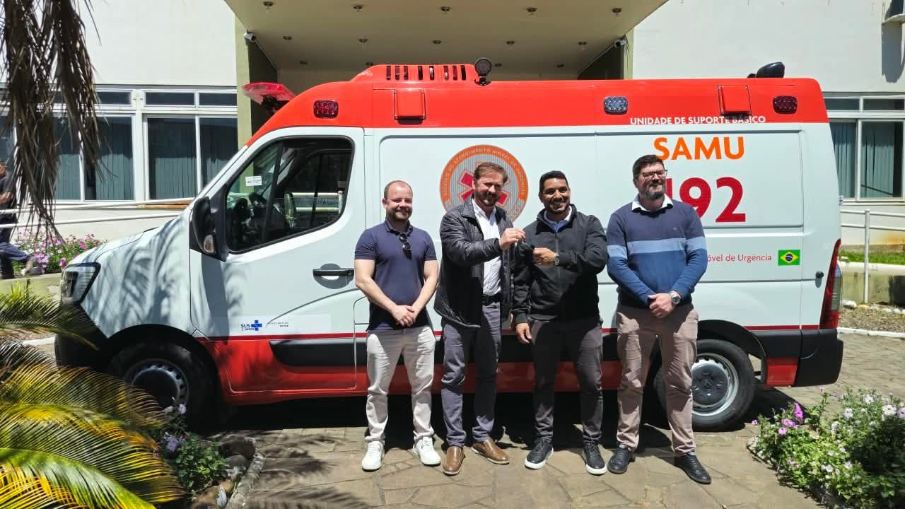 Sobradinho recebe ambulância de R$323 mil para implantar SAMU 192