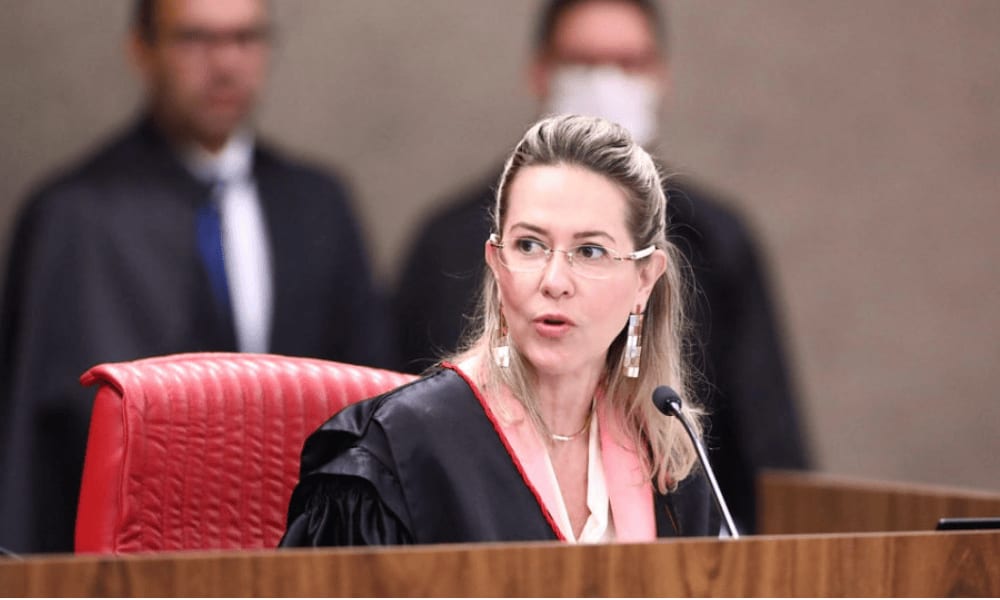 Advogada de Flávio diz que abertura de sigilos depende de documentos de Lula
