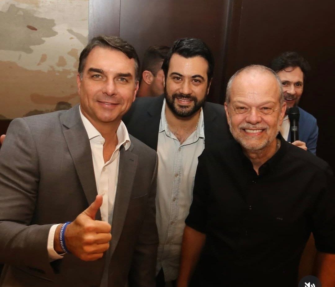 Prefeito de São Caetano reafirma apoio a Flávio Bolsonaro após encontro com Marinho
