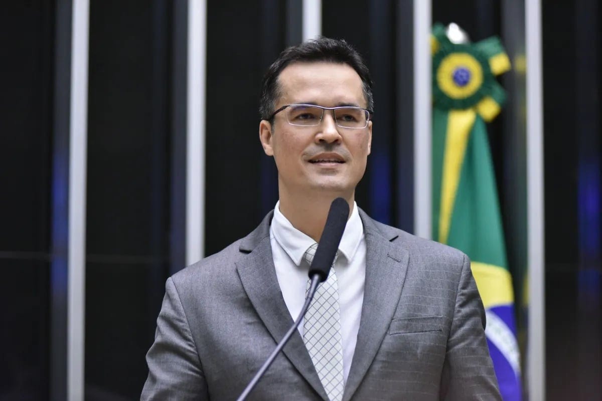 Dallagnol diz que vai recorrer após TSE suspender atos e repasses