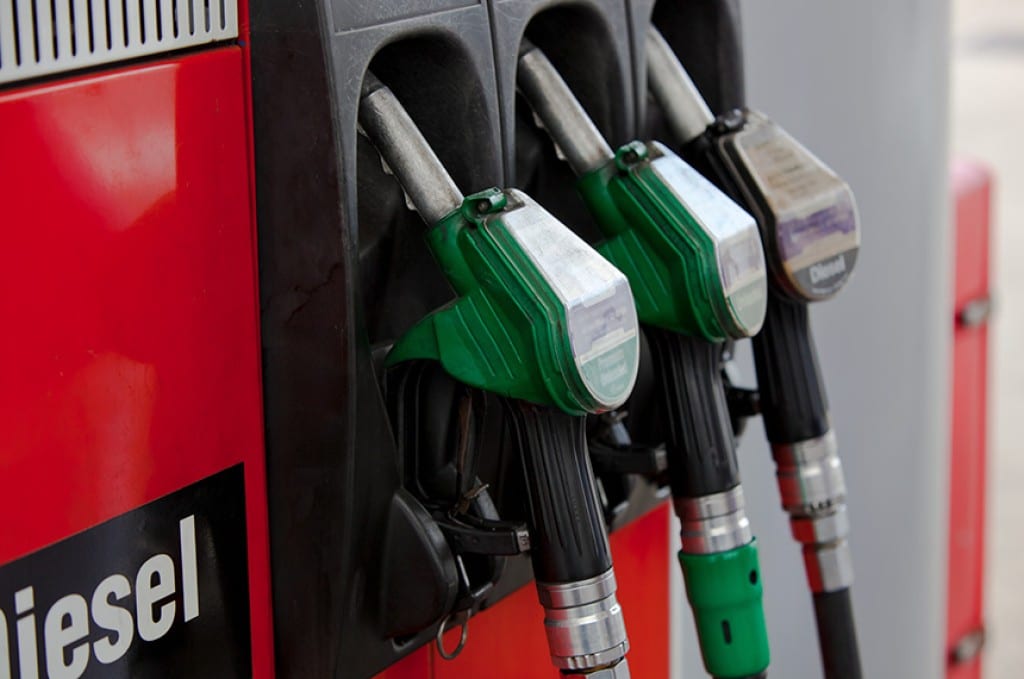 Governo libera R$ 3,152 bi para benefícios ligados a gasolina e diesel