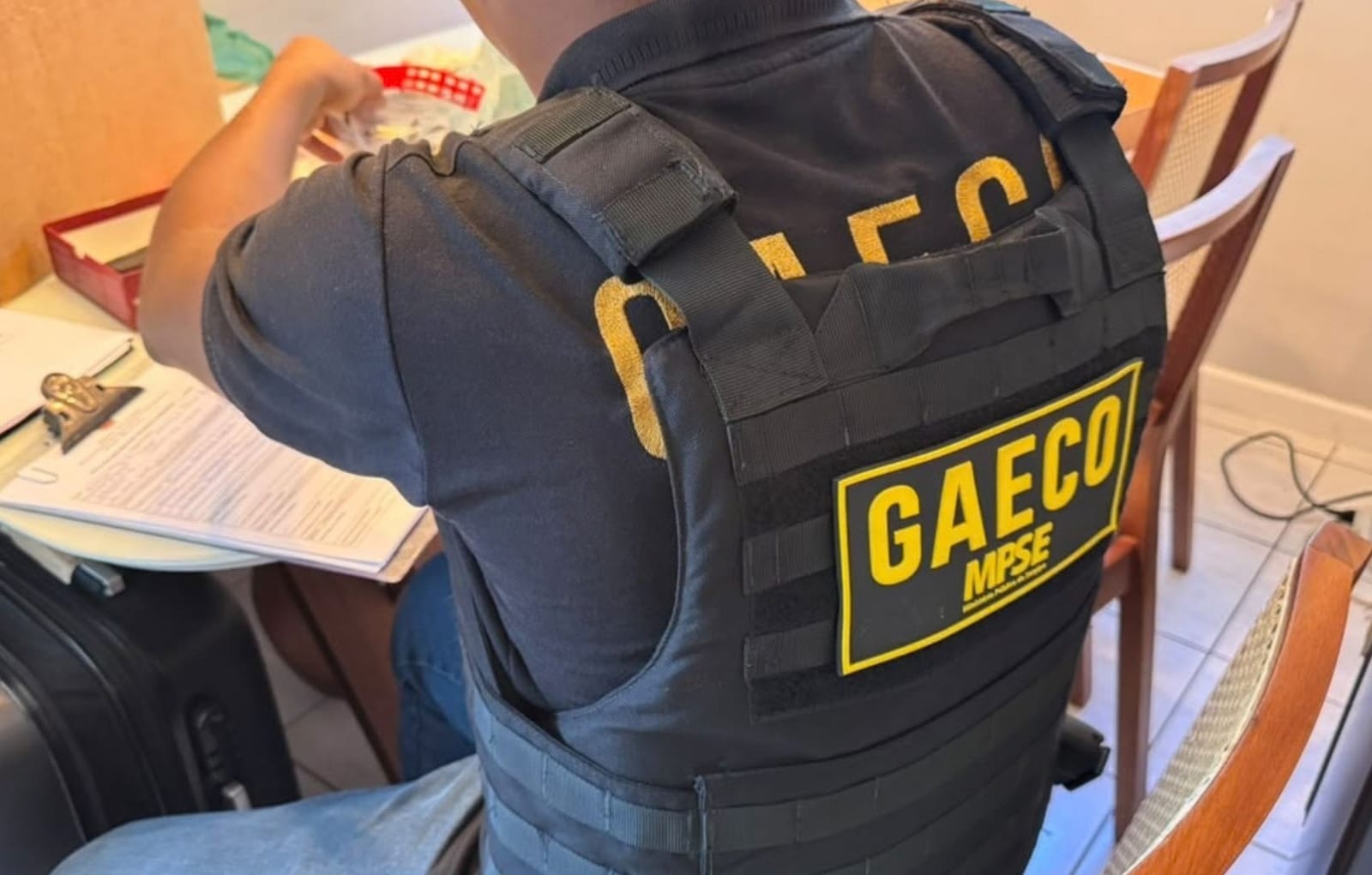 Policiais e empresário são detidos durante operação do Gaeco em SE
