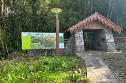 Prefeitura de Antônio Prado realiza reforma do pórtico de entrada do Mato da Prefeitura