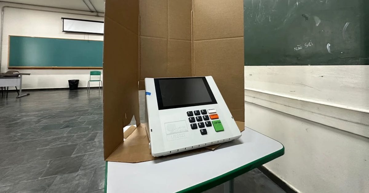 108 urnas começam a ser distribuídas para eleição em três cidades de SP