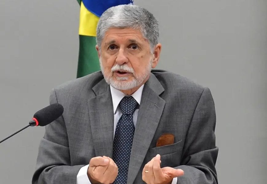 “Precisamos utilizar nossas riquezas para avançarmos na industrialização”, afirma Amorim na UFRJ