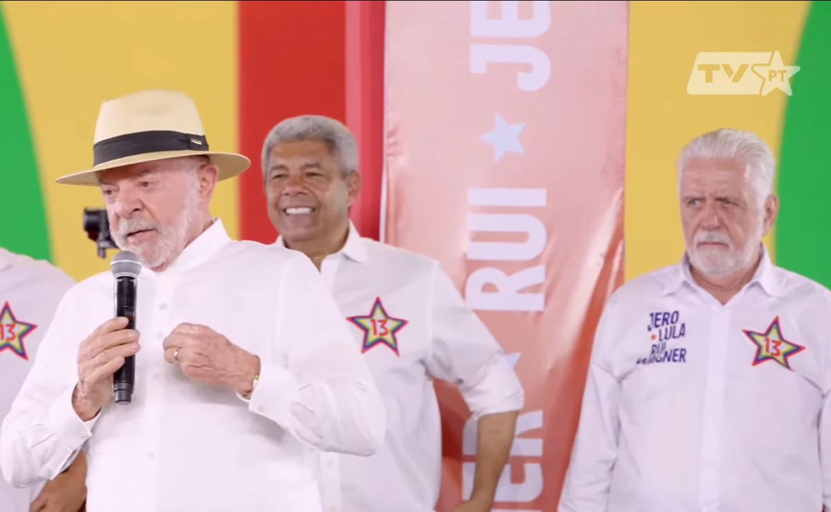 Lula apoia candidaturas na Bahia durante convenção do PT