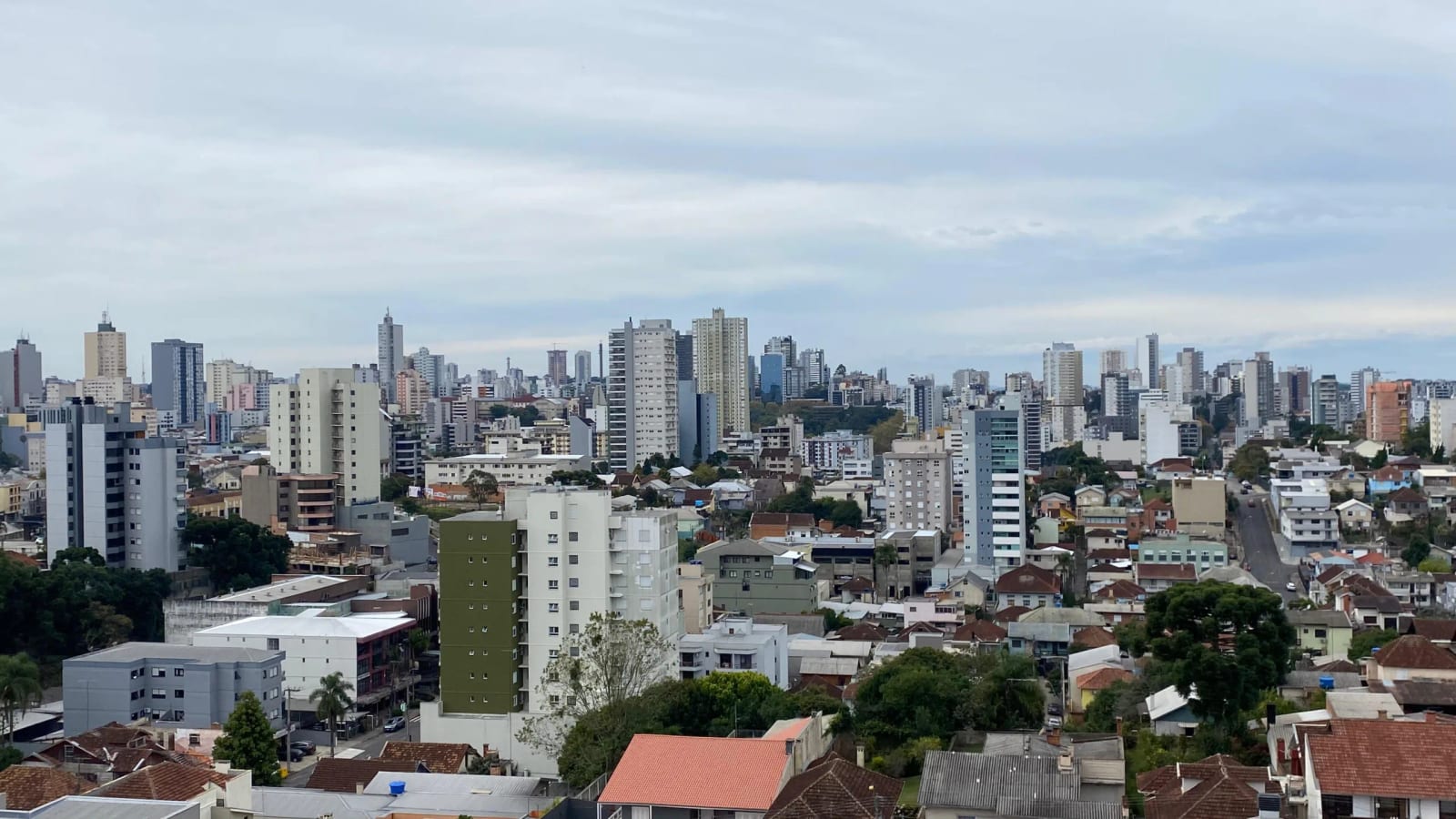 Câmara de Caxias do Sul aprova atualização do IPTU; 175,9 mil imóveis terão aumento