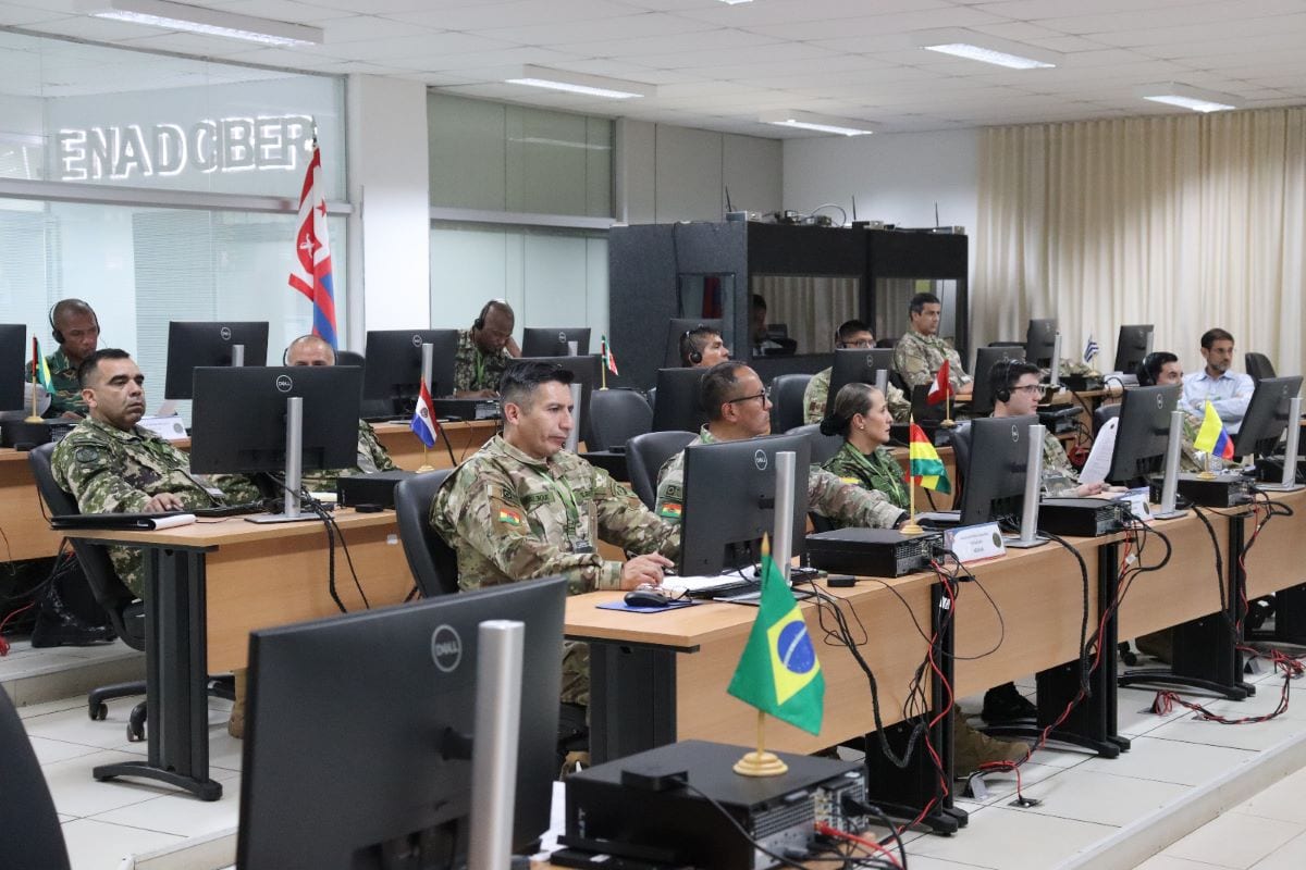 Exército sedia exercício de defesa cibernética da RECESA em Brasília