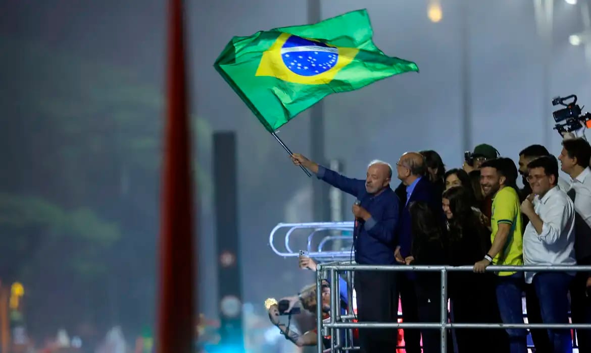 Lula é reeleito presidente do Brasil: “Fato histórico que devo ao povo brasileiro”