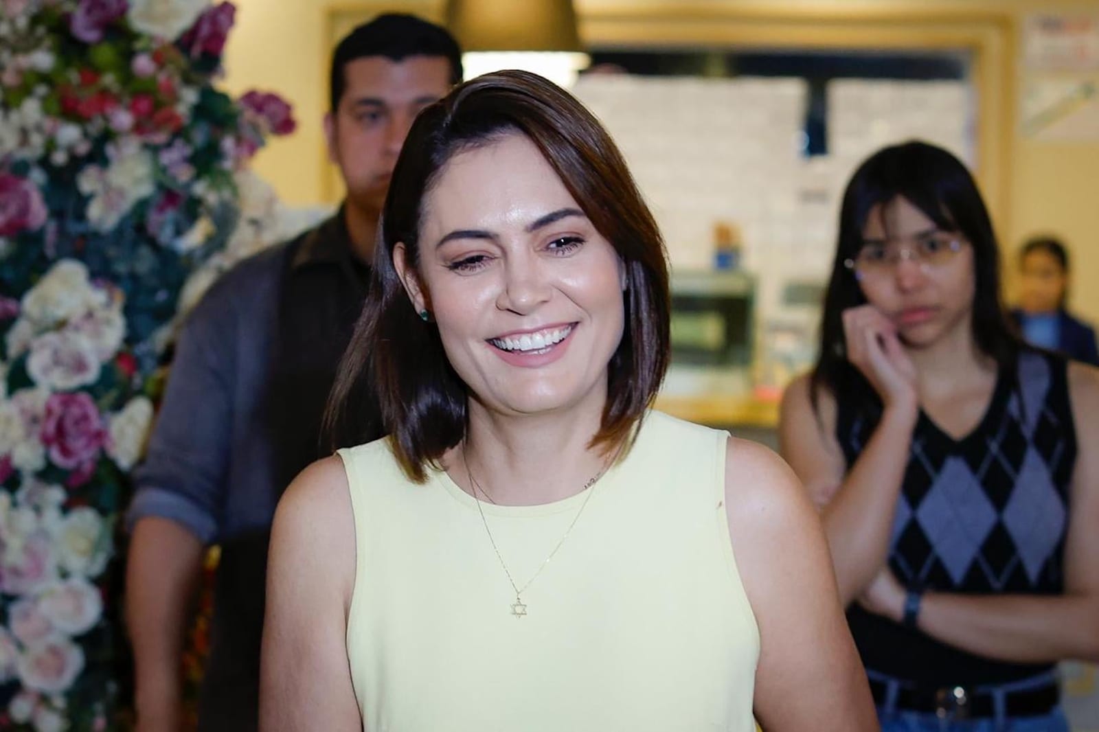 Michelle lidera disputa ao Senado no DF com 27%