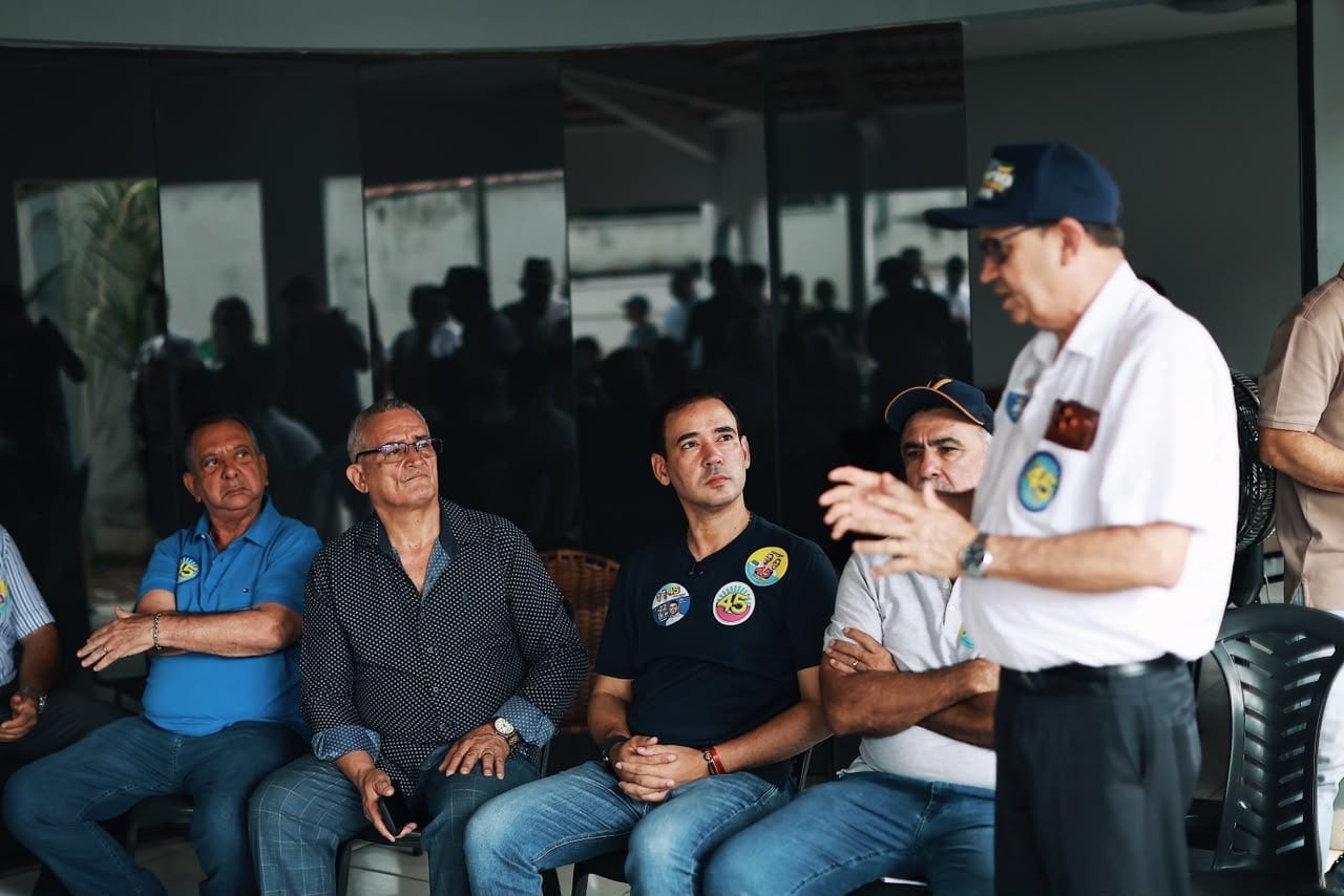 Vicentinho Júnior recebeu apoio de dezenas de pastores em Colinas do Tocantins