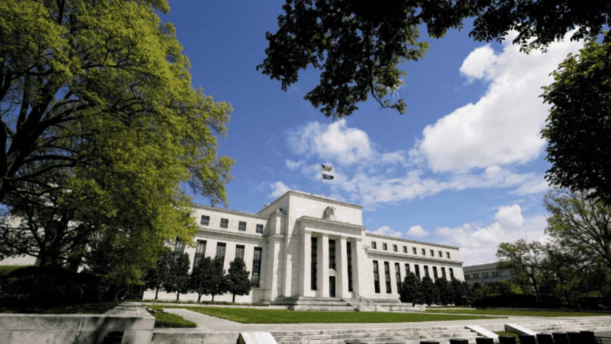 Fed Prepara Mudanças na Fiscalização dos Bancos dos EUA e Pode Aliviar Exigências Regulatórias