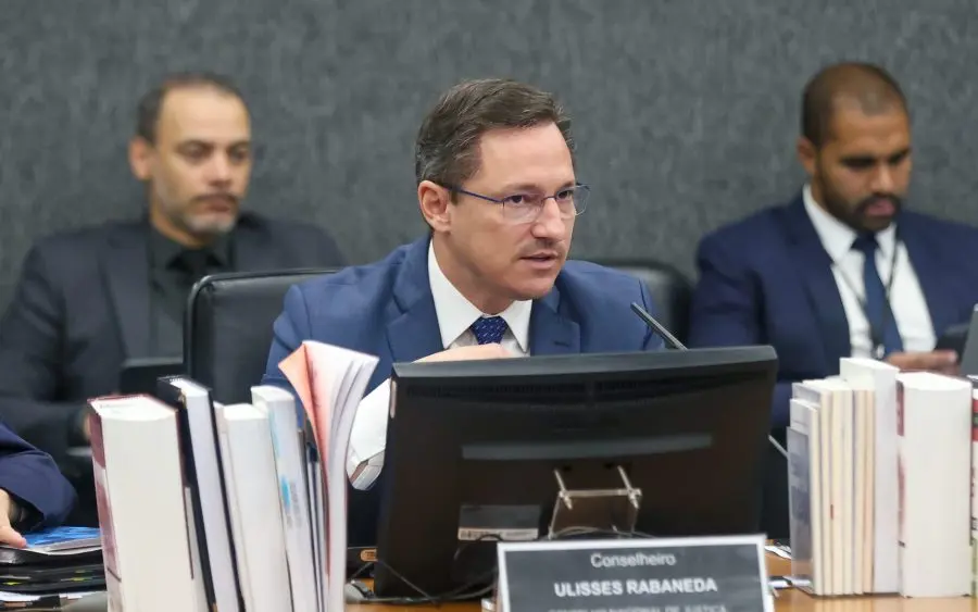 CNJ acaba com aposentadoria compulsória como pena máxima e cria perda de cargo via STF