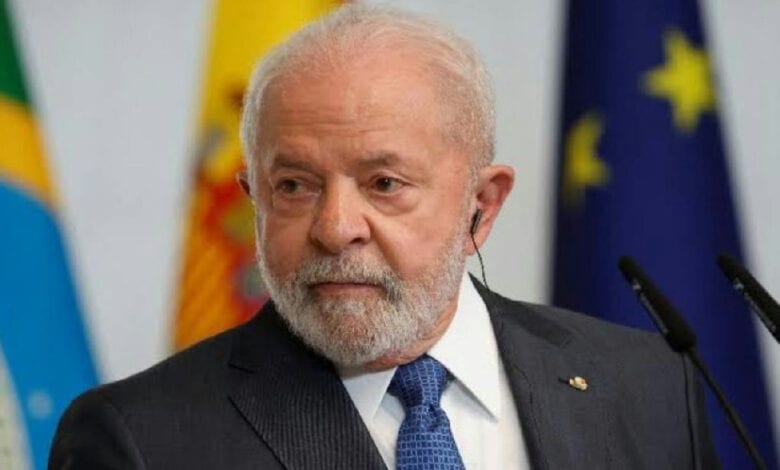 Lula critica gestão de Pazuello na pandemia e exalta resiliência do SUS