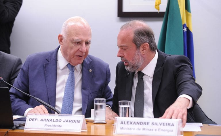 Governo e setor produtivo debatem avanços da Lei do Combustível do Futuro