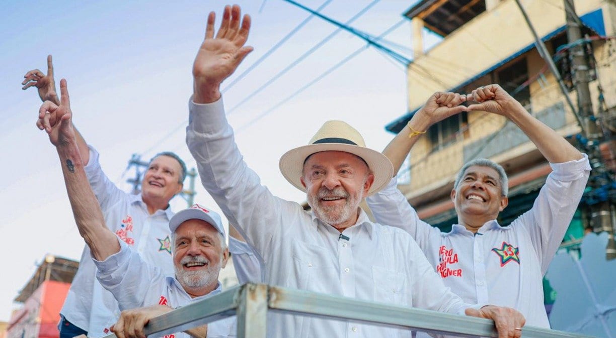 Na Bahia, Lula pede a apoiadores 'esforço incomum' para impedir vitórias da oposição