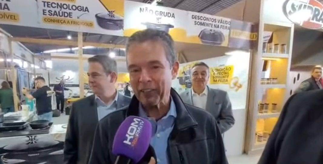 VÍDEO – EXPOINTER 2026: Abordado pela KOM nos corredores da feira, ministro da Agricultura André de Paula destaca ações