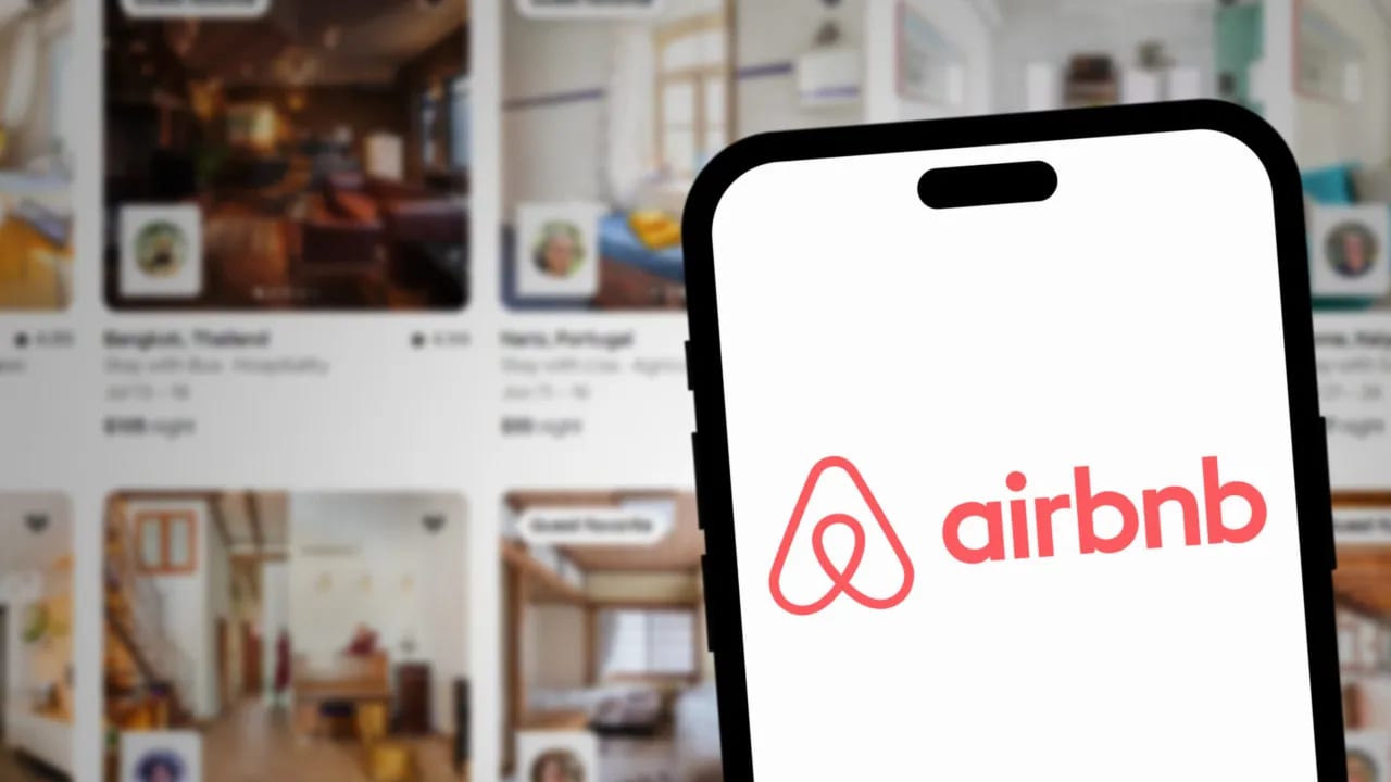 Airbnb altera regras e proíbe exigência de louça lavada, causando preocupações entre anfitriões