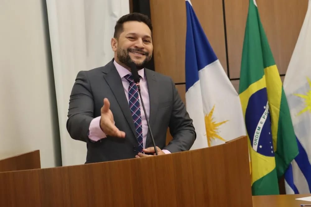 Vereador Rubens Uchôa solicita implantação de Wi-Fi gratuito em praças e espaços públicos de Palmas