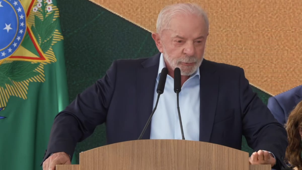 Lula: “Basta um salafrário” para destruir políticas ambientais