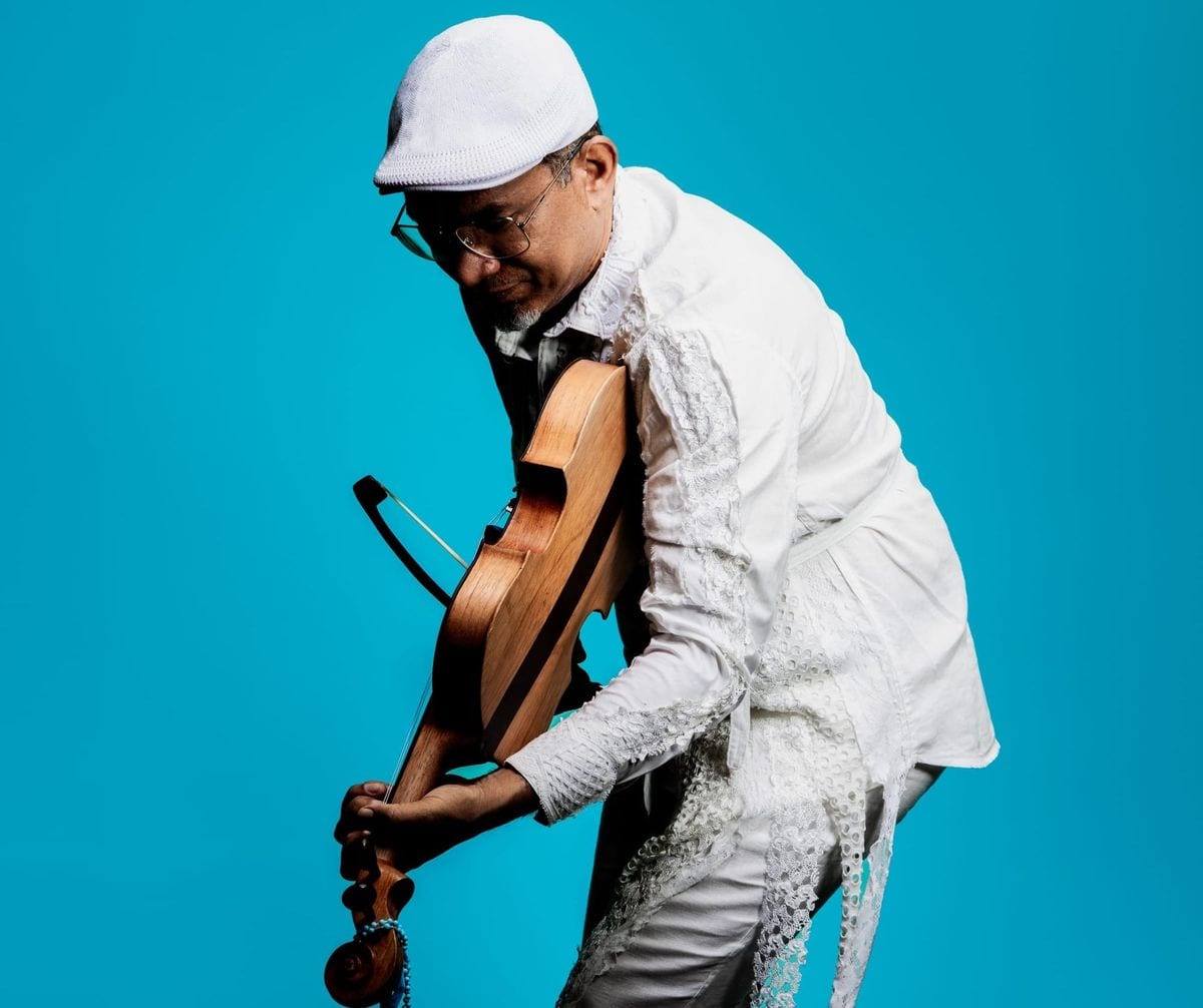 Mestre rabequeiro Maciel Salú faz show gratuito na UFRGS