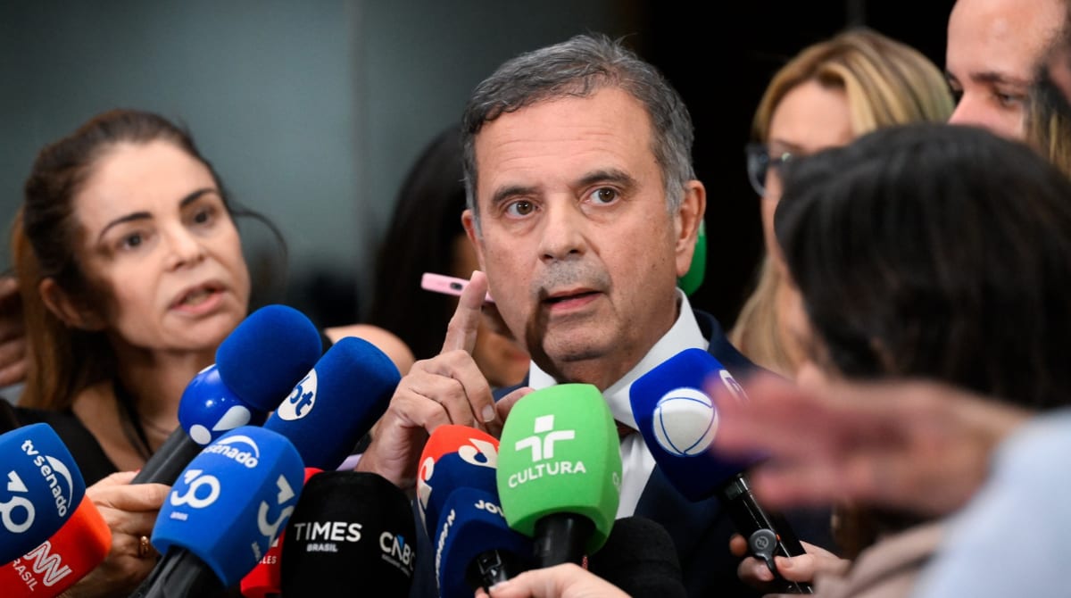 Defesa de Bolsonaro pede a Moraes autorização para visita de Rogério Marinho