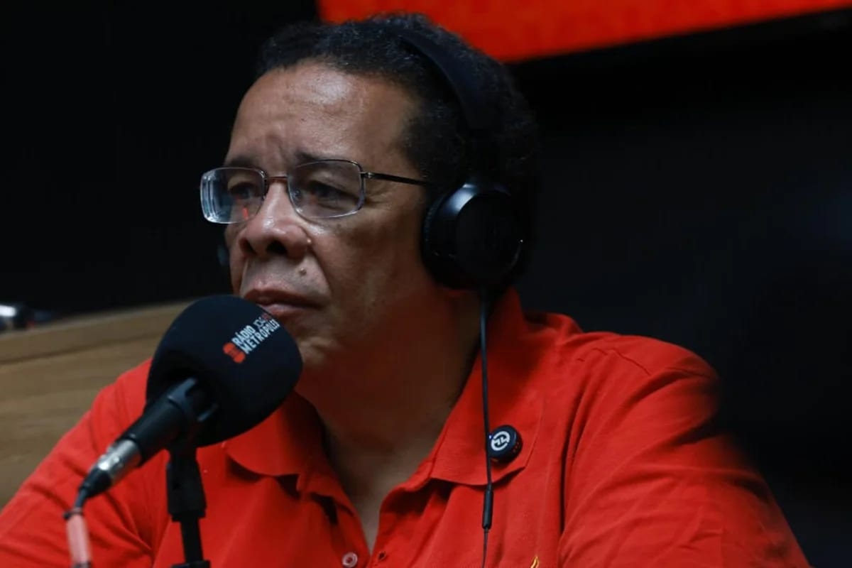 Professor Robson quer integrar salários do governador e secretários ao orçamento do DF