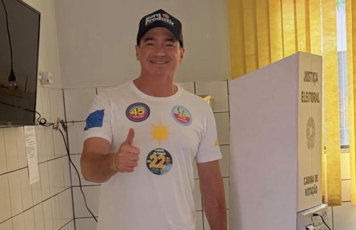 Senador eleito, Alexandre Guimarães vota em Araguaína e reforça mensagem de união e mudança