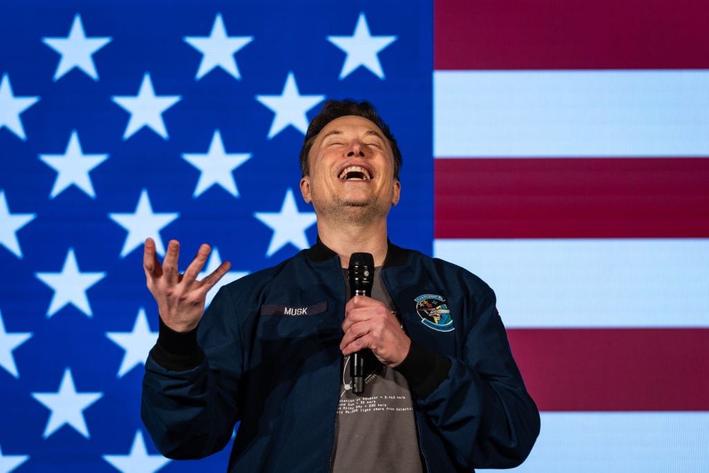 Para evitar processos de moradores contra seus data centers, trilionário Elon Musk adota solução original: comprar todas