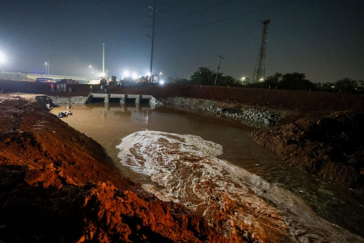 Conexão entre arroio Passo das Pedras e Rio Gravataí é restabelecida após instalação de comportas