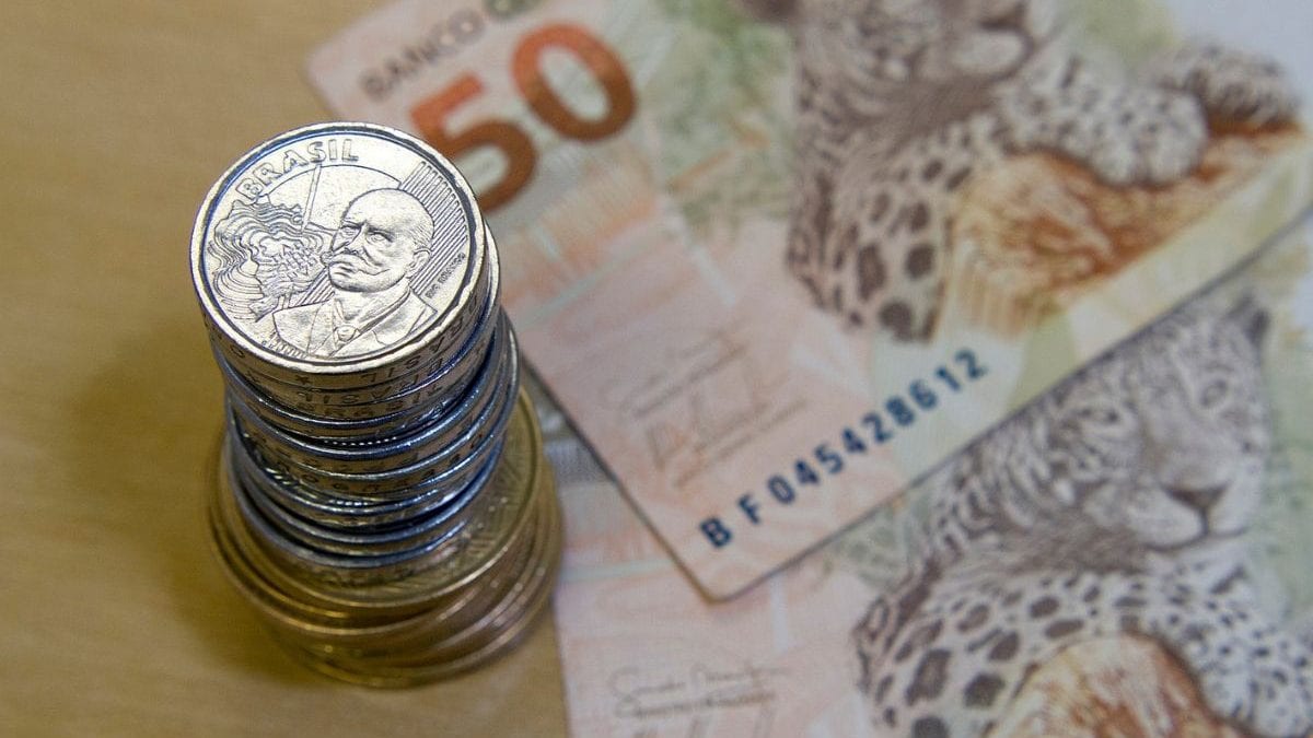 Copom corta Selic de 14% para 13,75% na última reunião antes do 1º turno