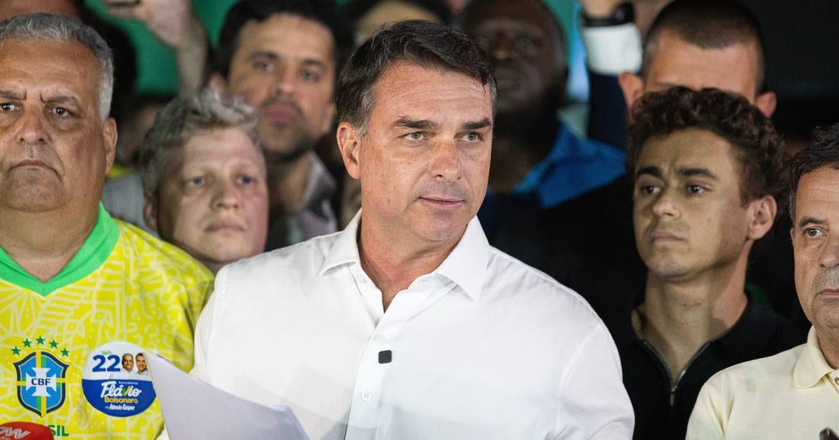 A reação de ministros do STF à decisão de Moraes sobre passaportes de Flávio Bolsonaro