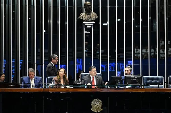 Senado aprova sessões especiais para Sinfor-DF (40 anos) e ESCS/Fepecs (25 anos)