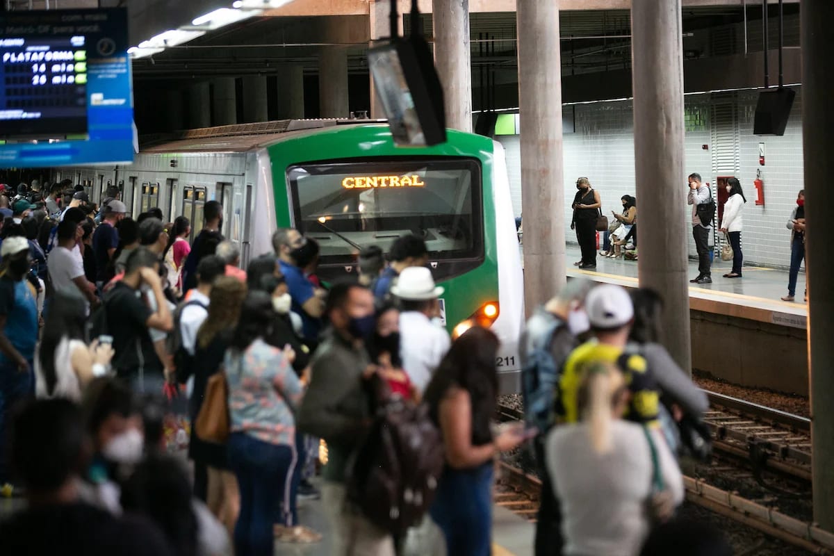Metrô-DF amplia horário no domingo de votação: estações abrem às 6h